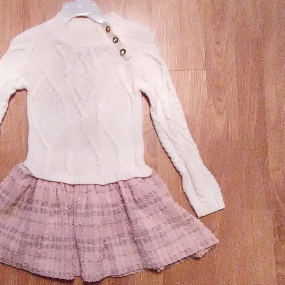 Girls sweater dress Max Studio